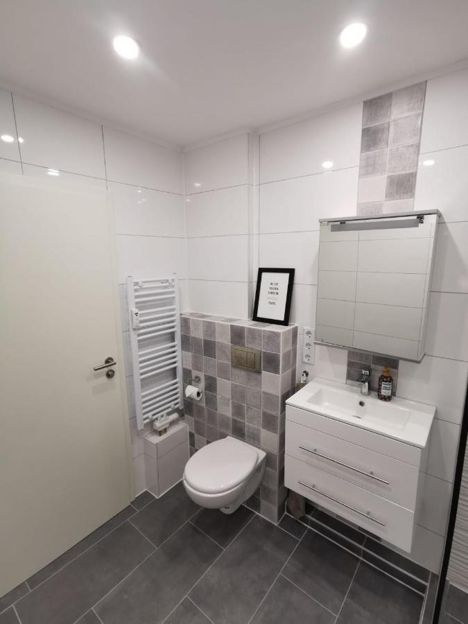 Frisch Sanierte Ferienwohnung 2 Min Vom Suedstrand - Balkon - Pay Tv วิลเฮล์มฮาเฟน ภายนอก รูปภาพ